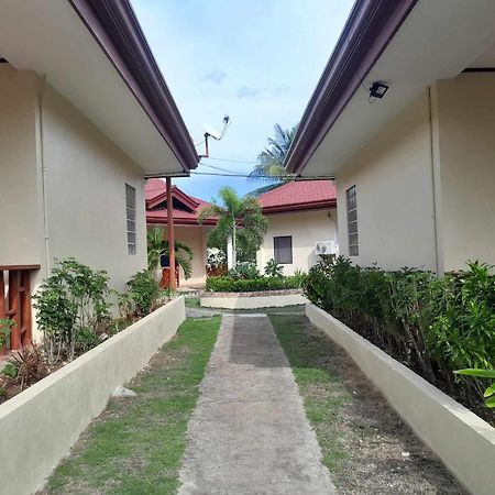 Bonita Oasis Beach Resort Moalboal Exterior foto