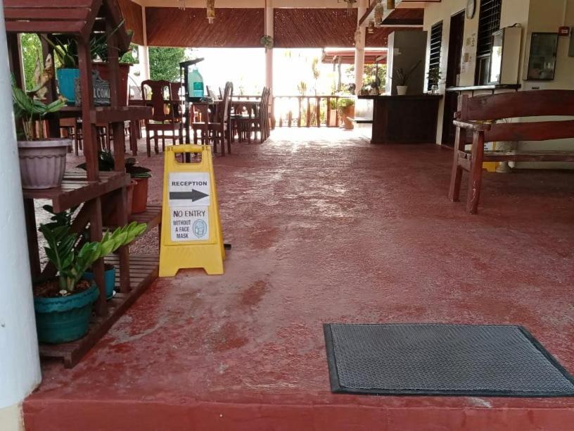 Bonita Oasis Beach Resort Moalboal Exterior foto