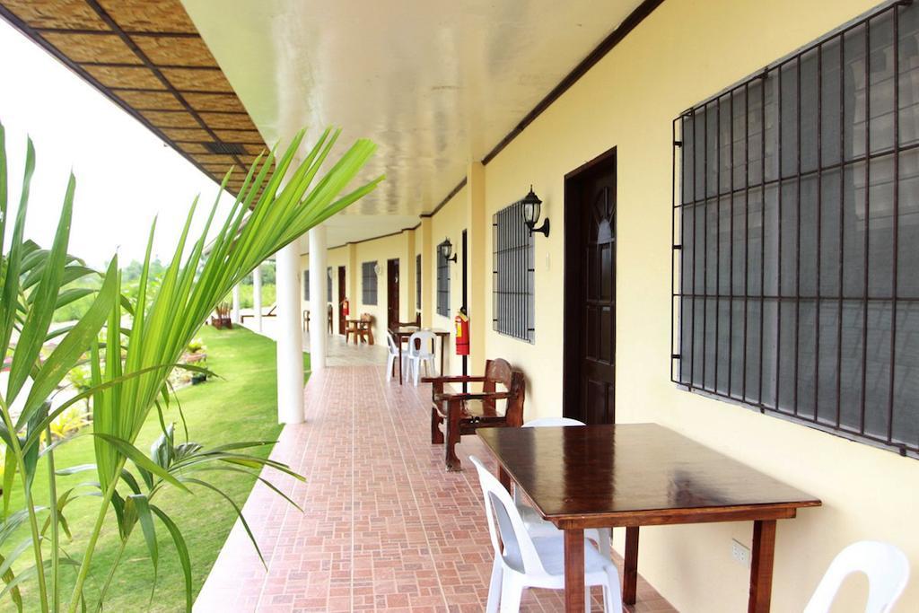 Bonita Oasis Beach Resort Moalboal Exterior foto
