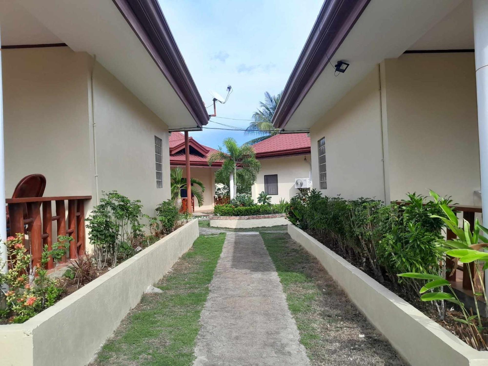 Bonita Oasis Beach Resort Moalboal Exterior foto